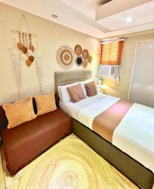 Cozy Room with Hallway Balcony- DELUXE UNIT Apartment in Antipolo