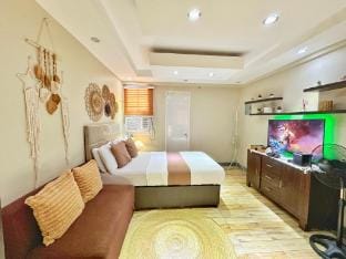 Cozy Room with Hallway Balcony- DELUXE UNIT Apartment in Antipolo