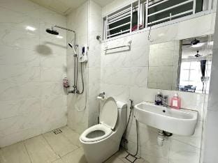 Twin Galaxy Town Area affordable studio for 6pax Vacation rental in Johor Bahru