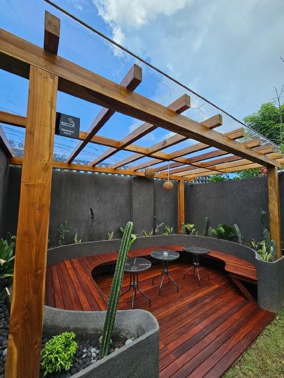 Twinseas Villa Lodge in Bali