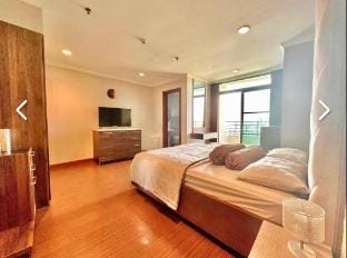 3 Bedrooms luxurious apartment  Apartment in Surabaya