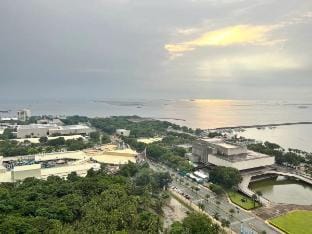86sqm 2 BRs Manila Bay view  Vacation rental in Pasay