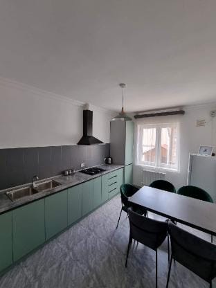 Cozy aparyent with 5 bedrooms , whole apartment, Vacation rental in Armenia