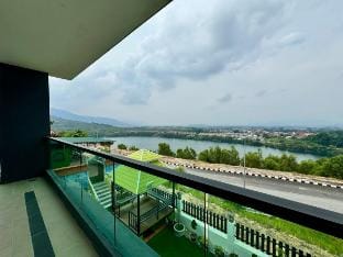 Arte Pool Villa 8 Rooms 24pax 10Parkin Karaoke Vacation rental in Ipoh