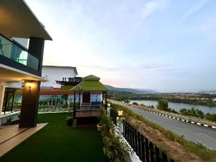 Arte Pool Villa 8 Rooms 24pax 10Parkin Karaoke Vacation rental in Ipoh