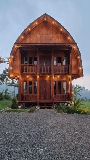 Mroom Villa Villa in Cisarua