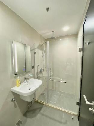 1-BR Suite ,2 Beds & Mountain View  100MBPS WIFI Apartment in Davao City