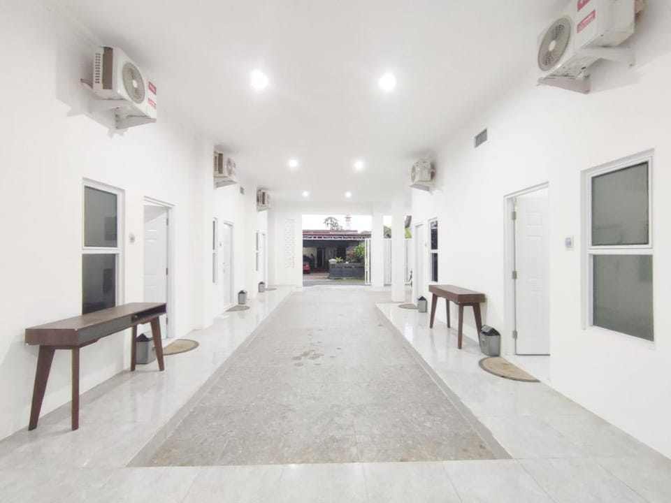RedDoorz @ Arya Yudini Tugu Kartasura Hotel in Special Region of Yogyakarta