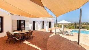 Algarve 5-bedroom Hideaway Sunlit by Views & Pool Villa in Guia