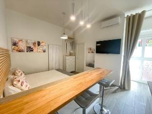 MH Studios - Monolocale Standard Apartment in Milan