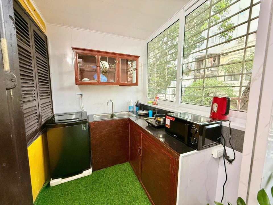 House with Balcony/4 paxs/Old Quarter Apartment in Hanoi