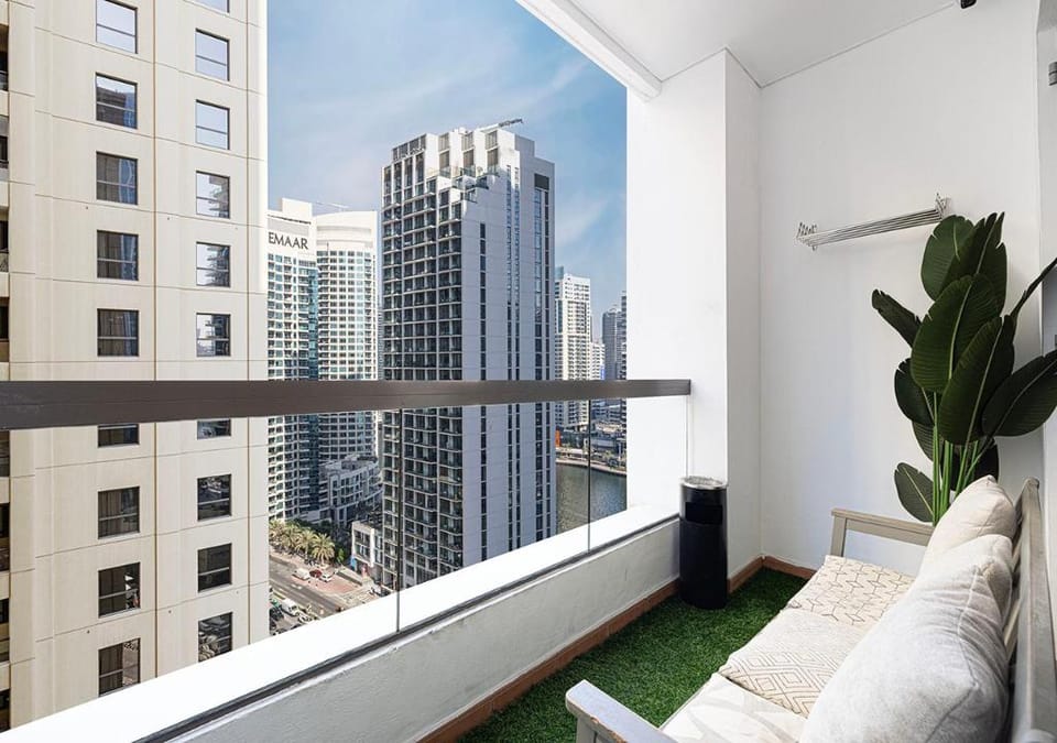 Next'House - JBR Beach Hostel Hotel in Dubai