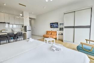 Danga Bay suite by JustHome 5pax Apartment in Johor Bahru