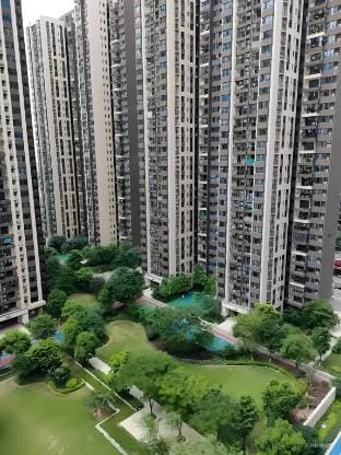 LEON’S APARTMENT CLOSE TO XIAOLAN RAILWAY STATION Vacation rental in Guangzhou