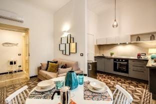 Cinque Terre Fancy Apartment in La Spezia