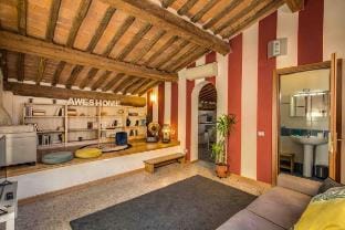 AwesHome - Lungarno Bellavista Penthouse Apartment in Pisa