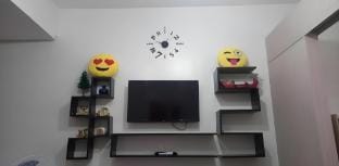 Fully Furnished 1 Bedroom inTrees with Netflix Vacation rental in Quezon City