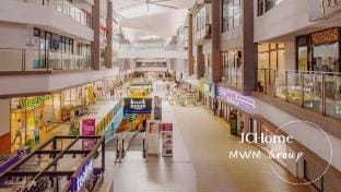 Walkable to SCCC | Bright n Bold like Citrus Apartment in Selangor, Malaysia