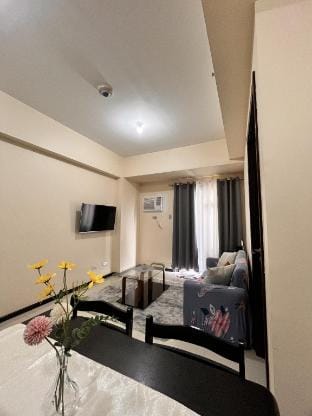 Cozy Bayview @ Radiance | Pool & Pet-Friendly Apartment in Pasay