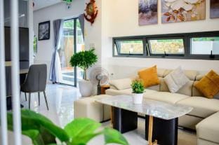 Nắng Homestay &Villa Villa in Laos