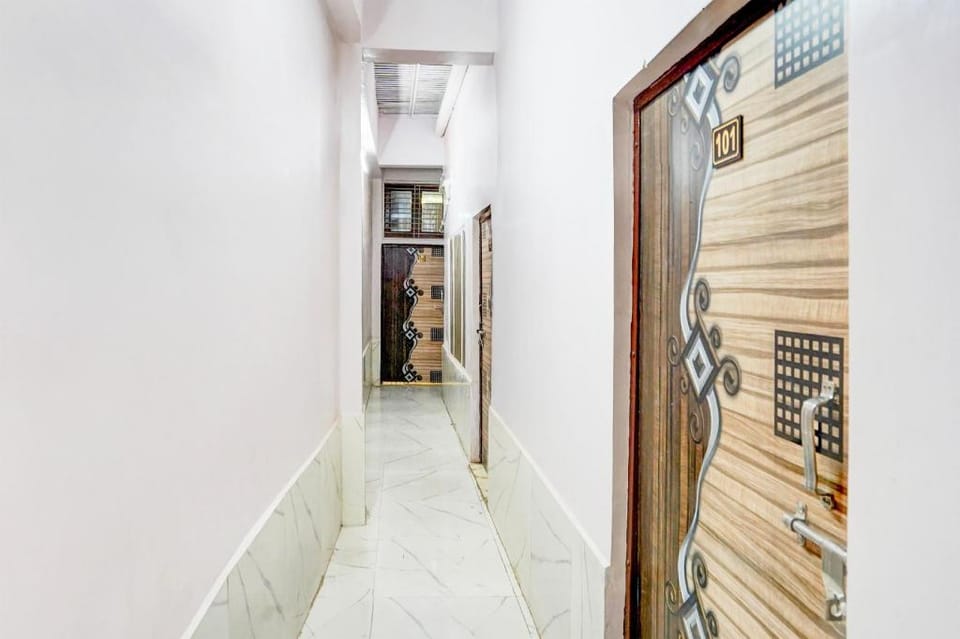 Collection O Mathura Railway Junction Formerly Brij Gaurav Guest House Hotel in Uttar Pradesh