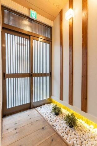 Exquisite Japanese Style 5ppl 2-story House tub Vacation rental in Osaka