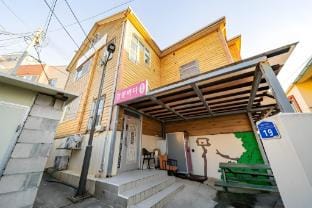Gangneung Gangmun Ocean Pension Bed and Breakfast in South Korea