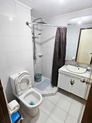 1BR OneOasis Limketkai w/ WiFi+Netflix+Pool #4 pax Apartment in Cagayan de Oro