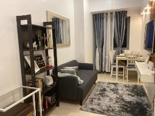 Condo in Mandaluyong, near Ortigas Megamal BGC Apartment in Mandaluyong