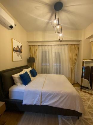 NEW Luxury 2 Bedroom Executive Unit @ Megaworld Apartment in Iloilo City