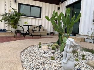 Independent Garden Courtyard, Two Bedrooms, Two Bathrooms, Accommodates 5 People Vacation rental in Bangkok