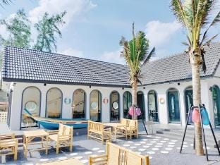Container Home Beach Sathingphra Songkhla Vacation rental in Thailand