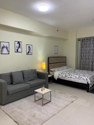 Modern Suite in Mckinley Vacation rental in Makati