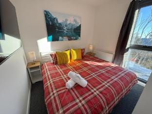Ski Lift Access | Modern 3BR Chalet + Fireplace Vacation rental in Mount Buller
