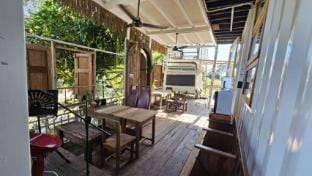 The Family 90's Vacation rental in Laos