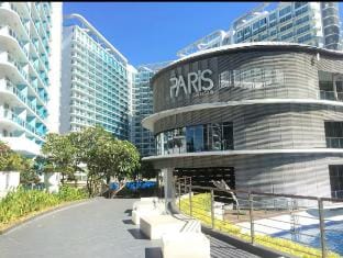 2 Bedrooms Penthouse in Azure Parañaque Apartment in Paranaque