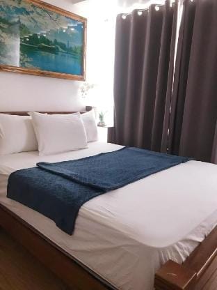 2 Bedrooms Penthouse in Azure Parañaque Apartment in Paranaque