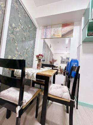 1 Bedroom Apartment with Balkony Apartment in Paranaque