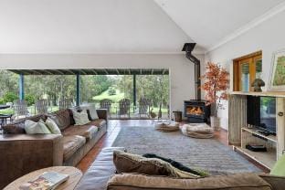 The Bundanoon Lakehouse Vacation rental in Bundanoon