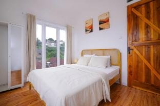 Homestay Rumah Biru Villa in West Java