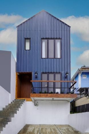 Homestay Rumah Biru Villa in West Java