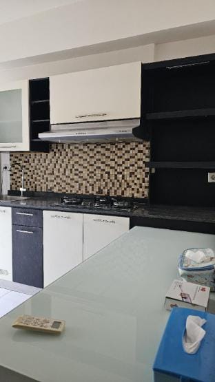 Cozy Apartment and Syahdu Apartment in Surabaya
