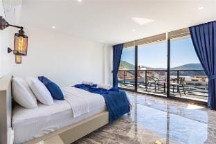 Villa Kamile Sultan Deniz manzaralı jakuzili villa Villa in Kalkan Belediyesi