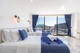 Villa Kamile Sultan Deniz manzaralı jakuzili villa Villa in Kalkan Belediyesi
