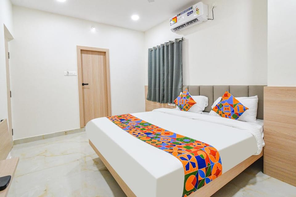 FabHotel Narsingi - Nr Global Eye Hospital, Narsingi Hotel in Hyderabad
