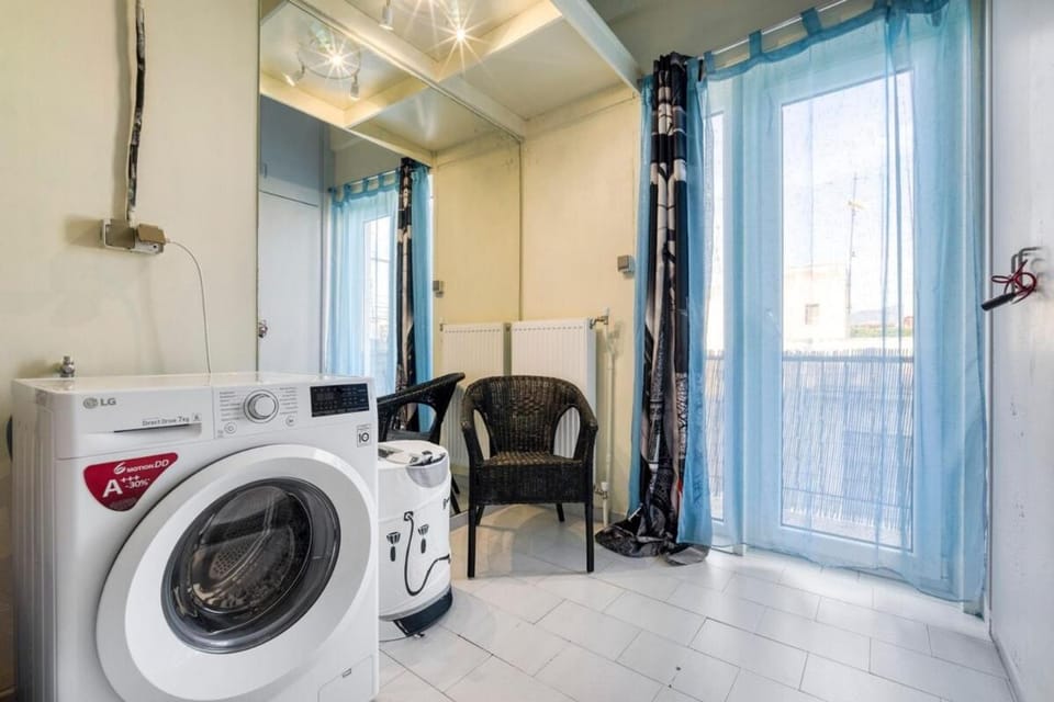 Acropolis Penthouse with 50mbps WIFI Apartment in Athens