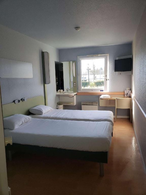 Ibis budget Dommartin-les-Cuiseaux Hotel in Jura