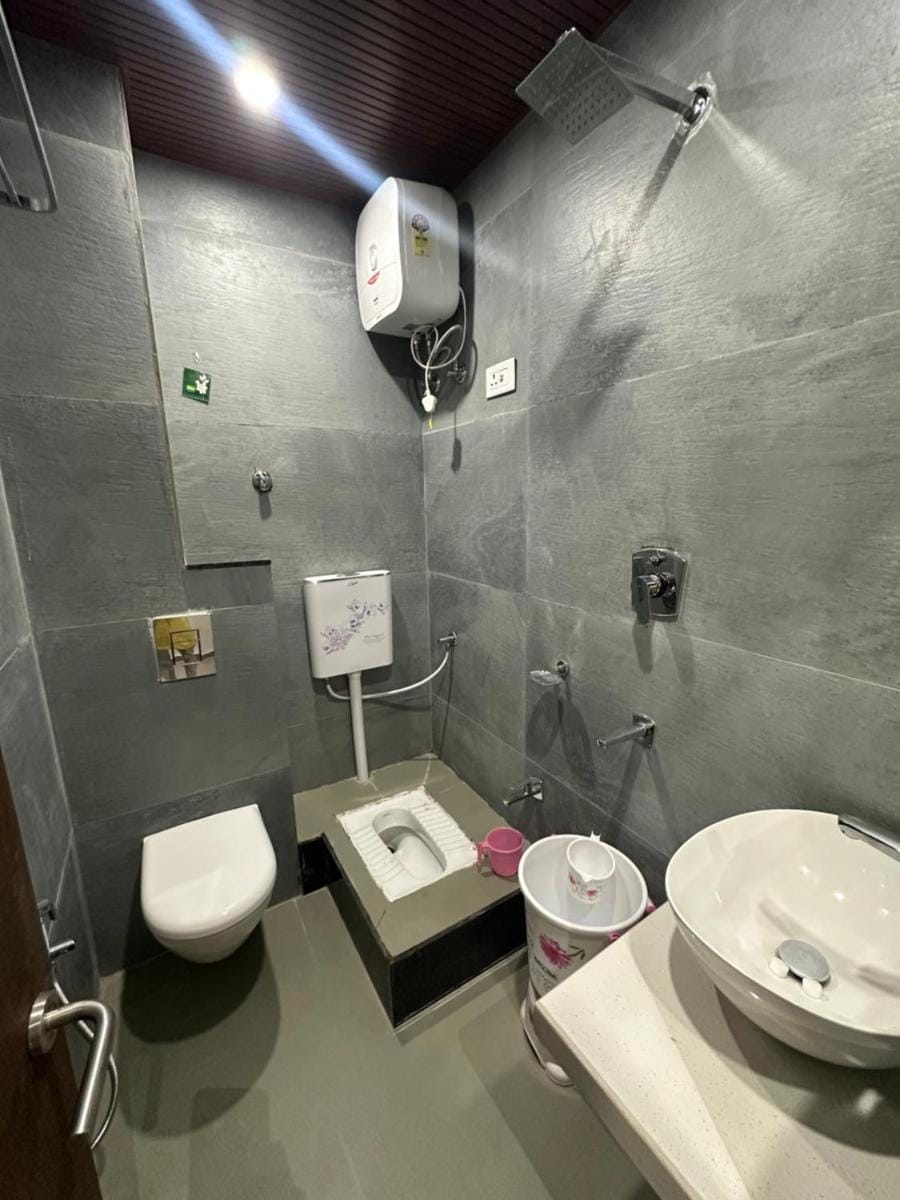 HOTEL PREMIER CHOICE - JUST 50 Meters FROM AJMER SHARIF DARGAH Hotel in Rajasthan
