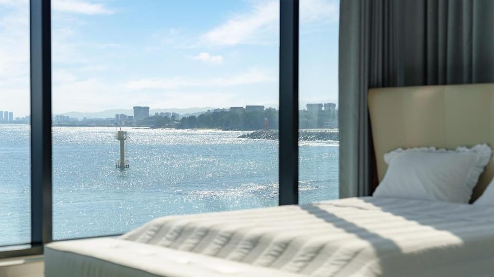 Goseong Panorama Ocean View Poolvilla Bed and Breakfast in South Korea