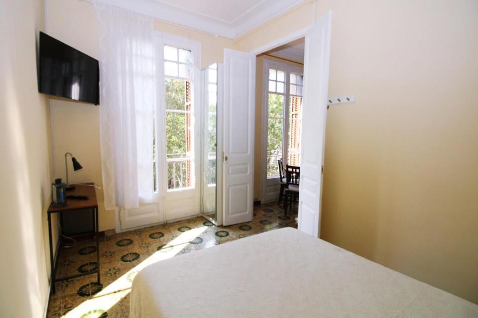 Rooms Diputacion Bed and Breakfast in Barcelona